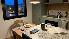 Quando l’ansia per chi amiamo prende spazio: come cambiano i legami (e cosa racconta Jovanotti)